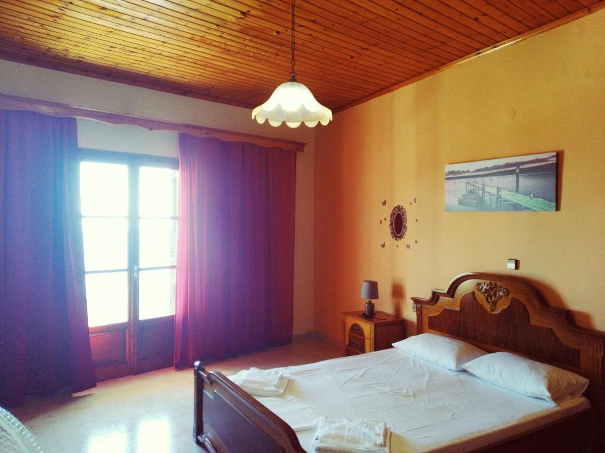 Traditional Panoramic Sea View House Lákones Екстериор снимка