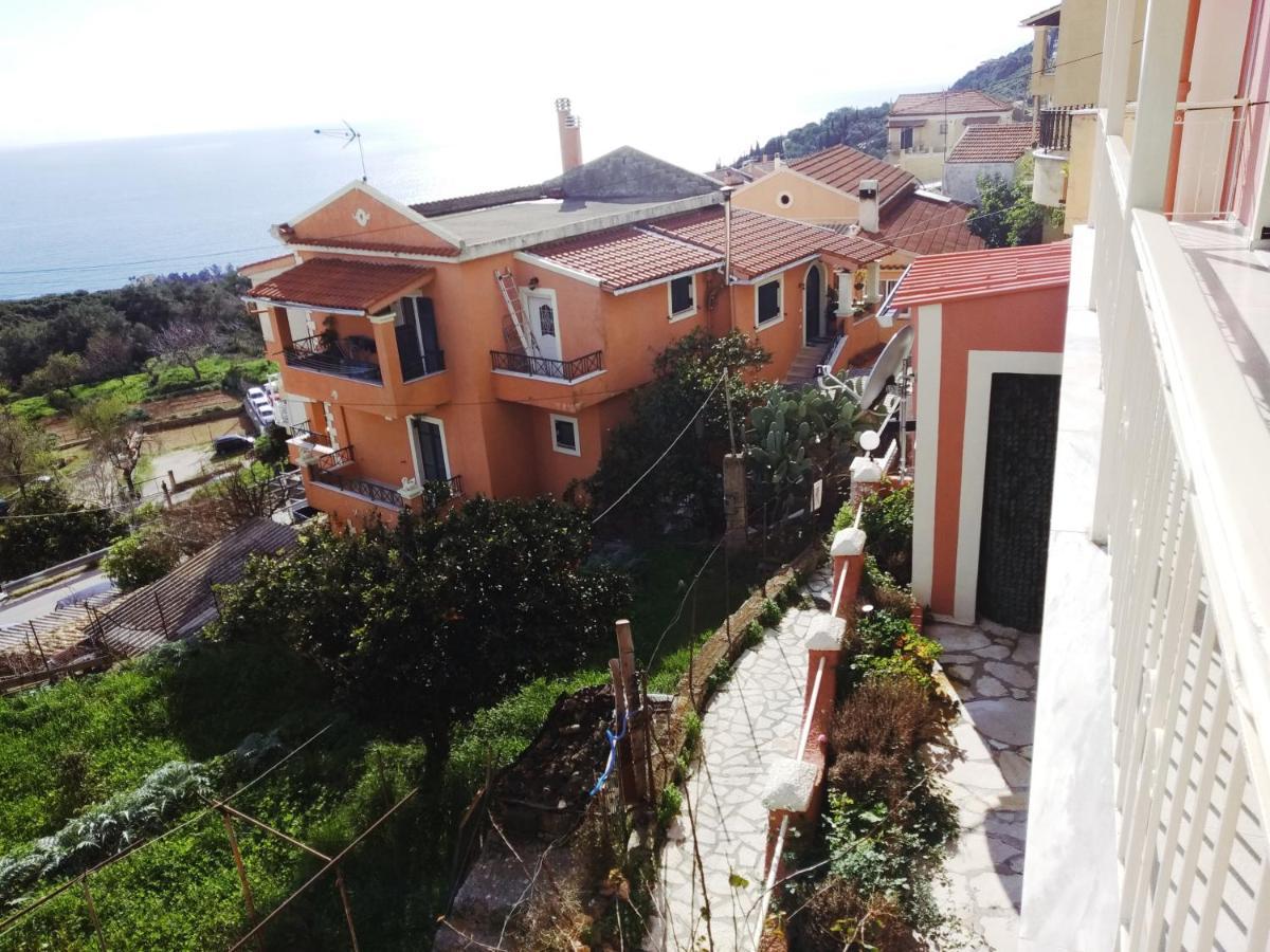Traditional Panoramic Sea View House Lákones Екстериор снимка